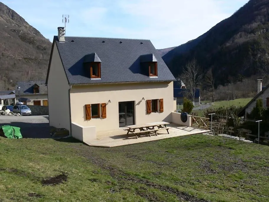 Maison De Village A 5 Minutes De St Lary Soulan Saint-Lary-Soulan 0*,
